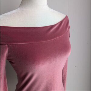 Aritzia Talula Yardley Velvet Off The Shoulder Top